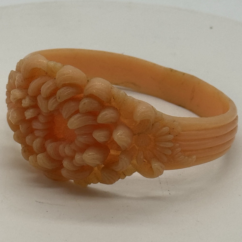 Vtg Japan Bangle Bracelet Celluloid Chrysanthemum Pale Pink Salmon Color 7.5"